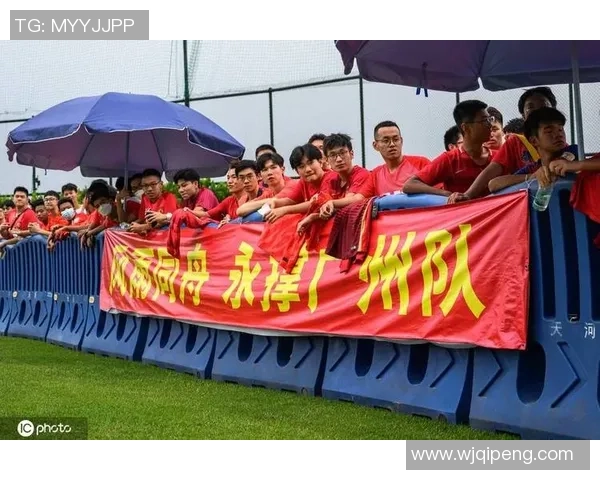 广州羽毛球队耐力训练引发热议球迷与专家观点大碰撞