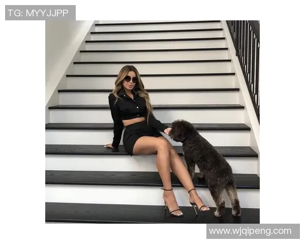 足球明星妻子们的身材魅力大比拼精彩图片欣赏